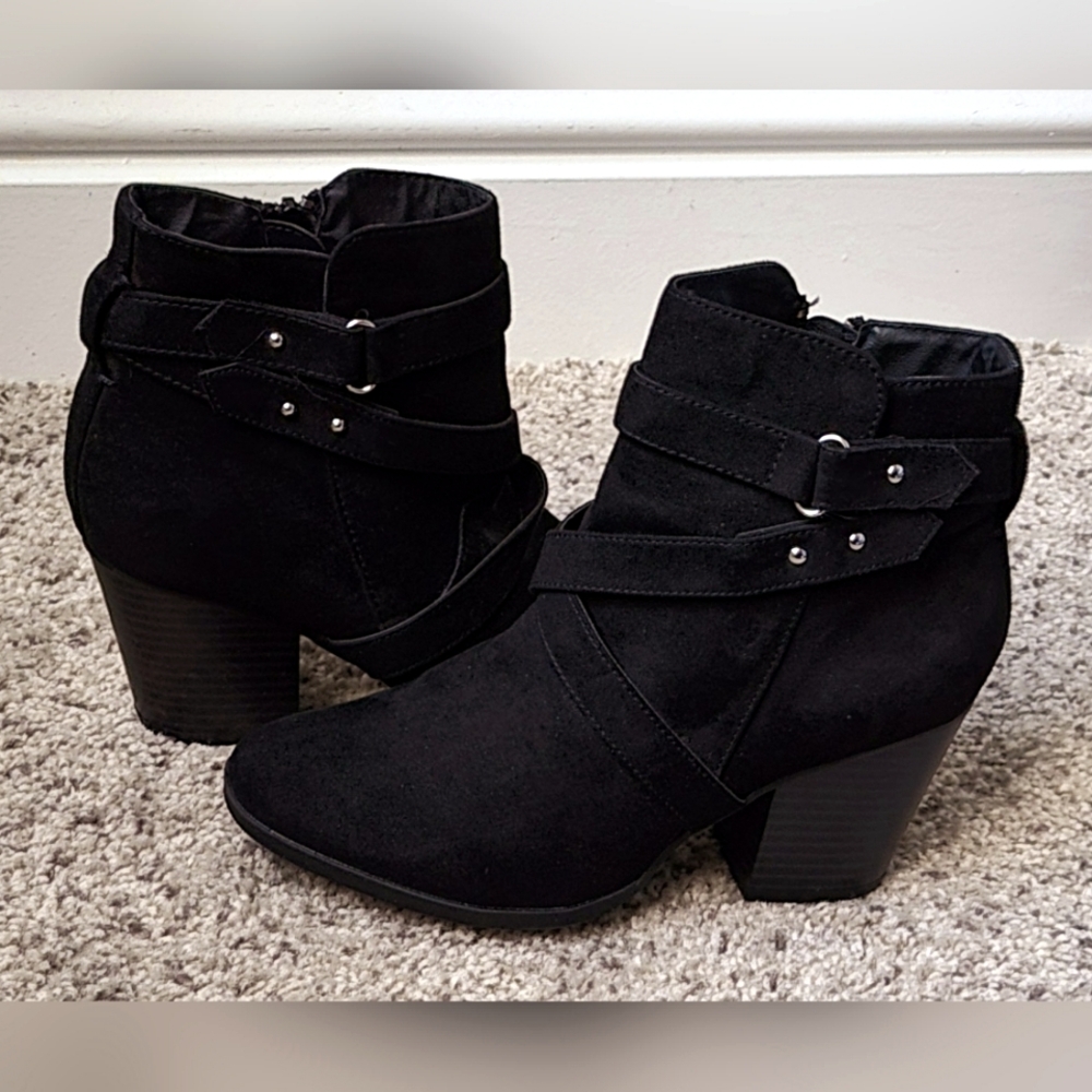 Women's Boots Size 6